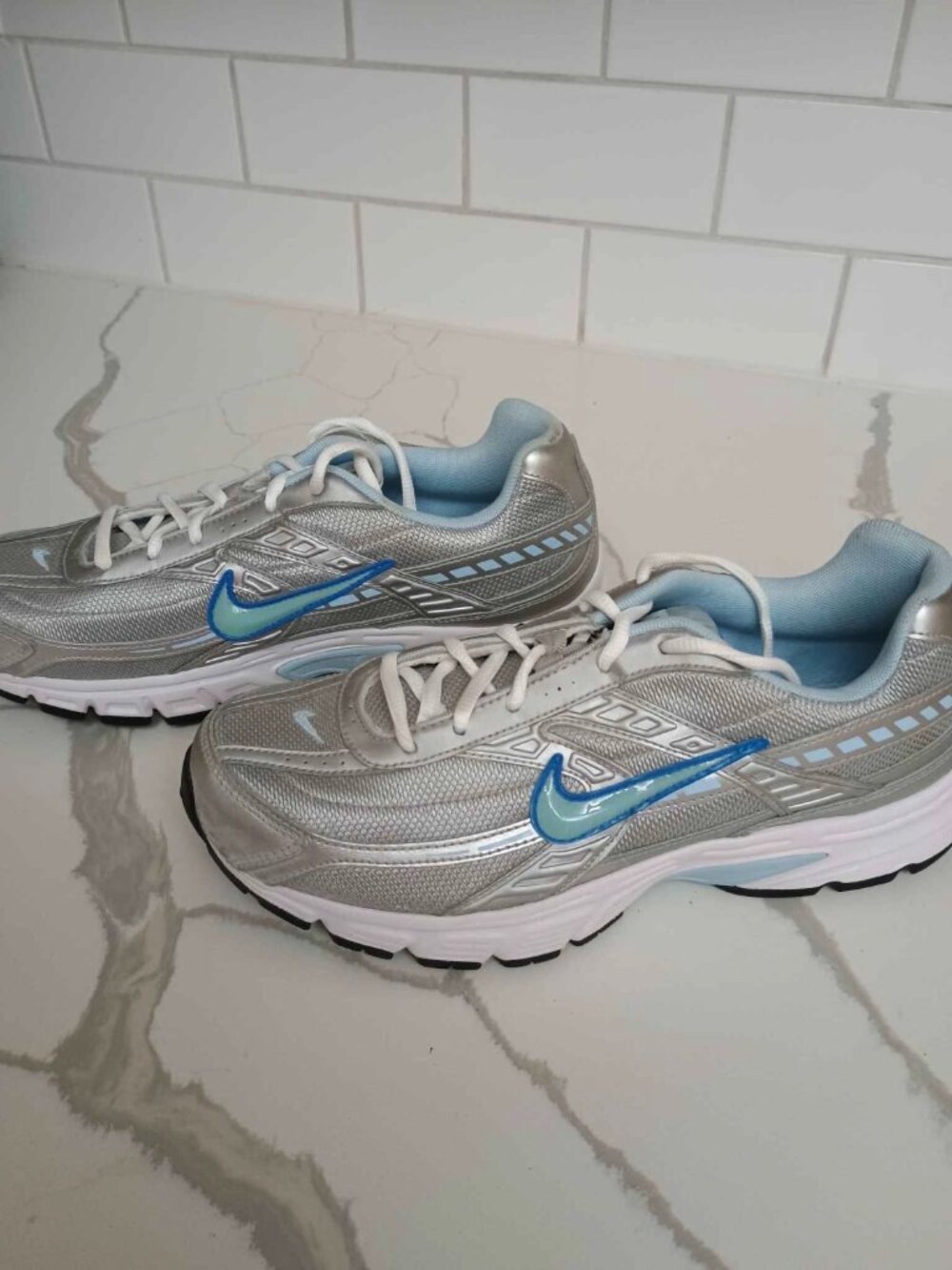 Nike Initiator Shoes Size 9